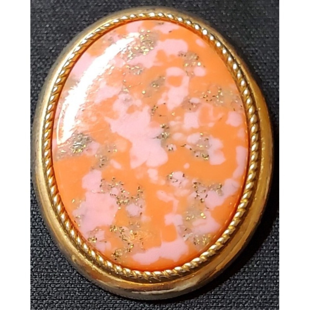 VINTAGE SIGNED JEWELRY SARAH COV "CORALINE" CORAL PINK GOLD SPECK ENAMEL PIN VGC